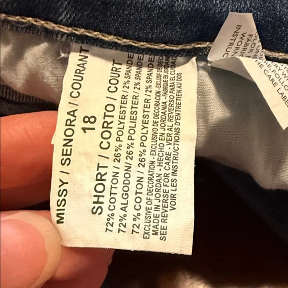 NWT- Gloria Vanderbilt Amanda Jeans - Celestia Wash - Size 18 Short - Picture 8 of 9